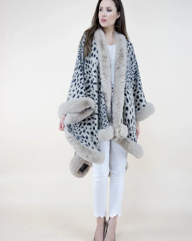 Women's Quilted CoatsWinter White w/ Black Cheetah Shawl w/ Faux Fur