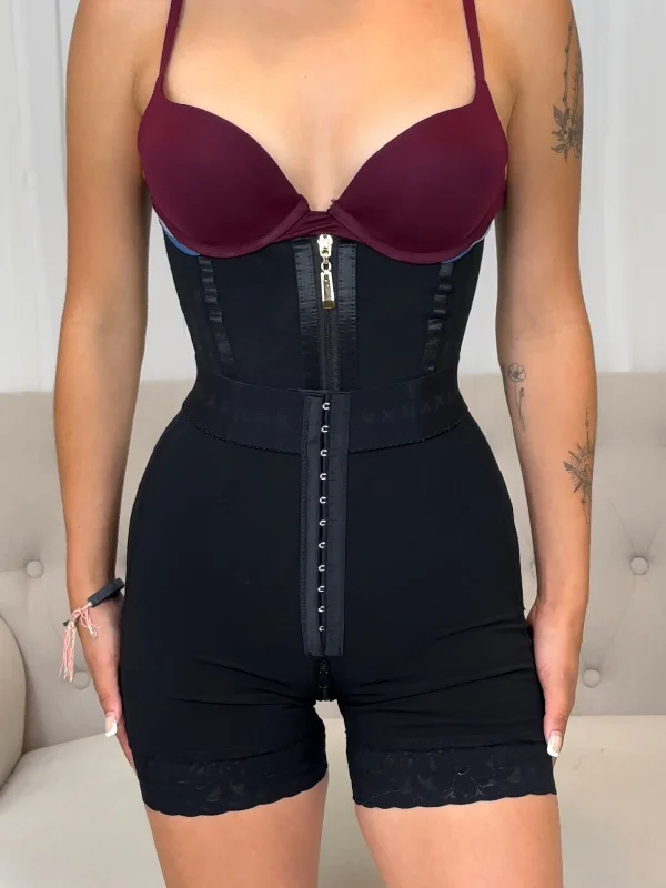 wireless bra with ruched sides for slimmingSnatched Bundle Cinturilla extrema y Anna short faja - Black