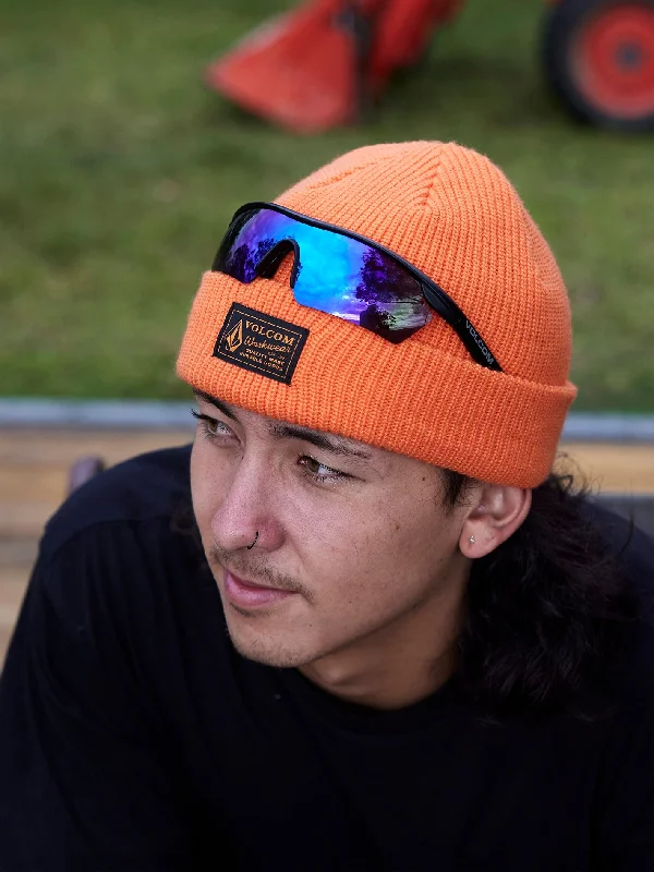 breathable mesh hats with adjustable straps for a perfect fitVolcom Workwear Beanie - Orange