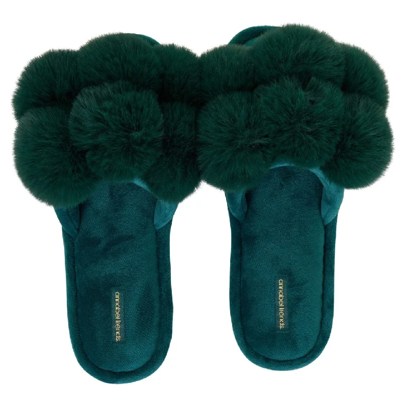 women's pajamas with a cozy, warm feelSLIPPERS - POM POM - EMERALD GREEN