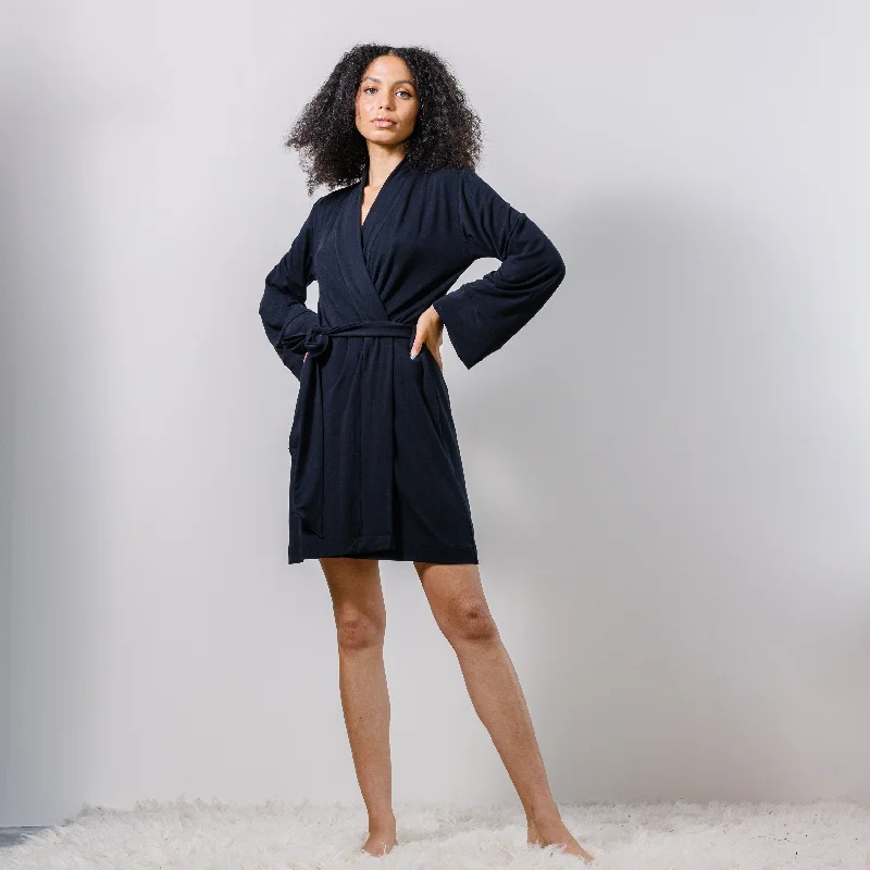 women's pajamas with a sophisticated, modern twistShort Bamboo Robe