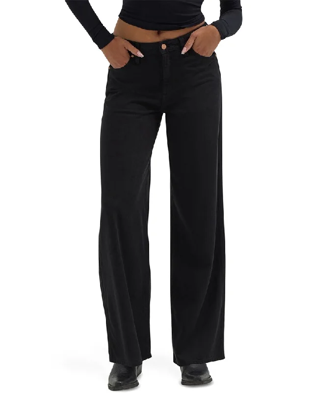 Women's Jodhpurs with Sweetheart CollarWrangler Worldwide Midnight Ride Wide Leg Jean