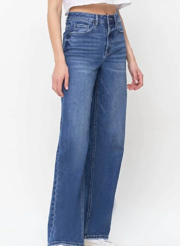 Women's Jodhpurs with Sweetheart CollarStraight Outta The 90's Vintage Loose Fit Jeans In Md Wash