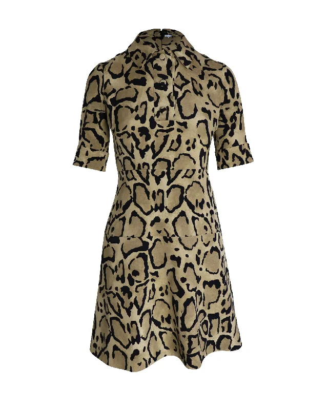 Women's Low Collar DressesGucci Shirt Dress in Brown Leopard Print Silk