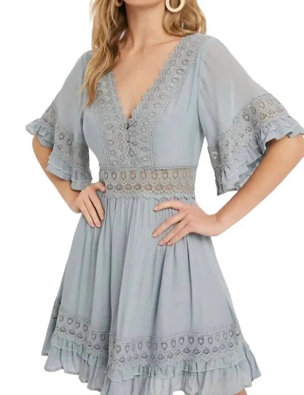 Women's V-Neck DressesLace Trim Dress In Chambray