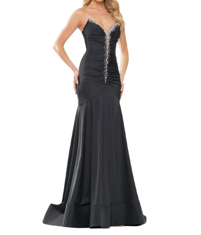 Women's Shift DressesStrapless V-Neckline Floor-Length Dress In Black