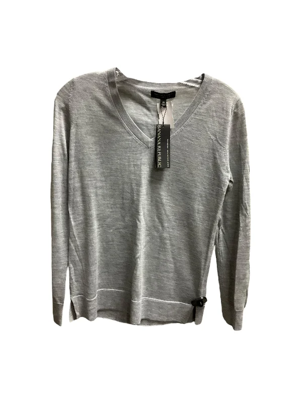 Women's Blouse with Keyhole CollarTop Long Sleeve By Banana Republic In Grey, Size: Xs