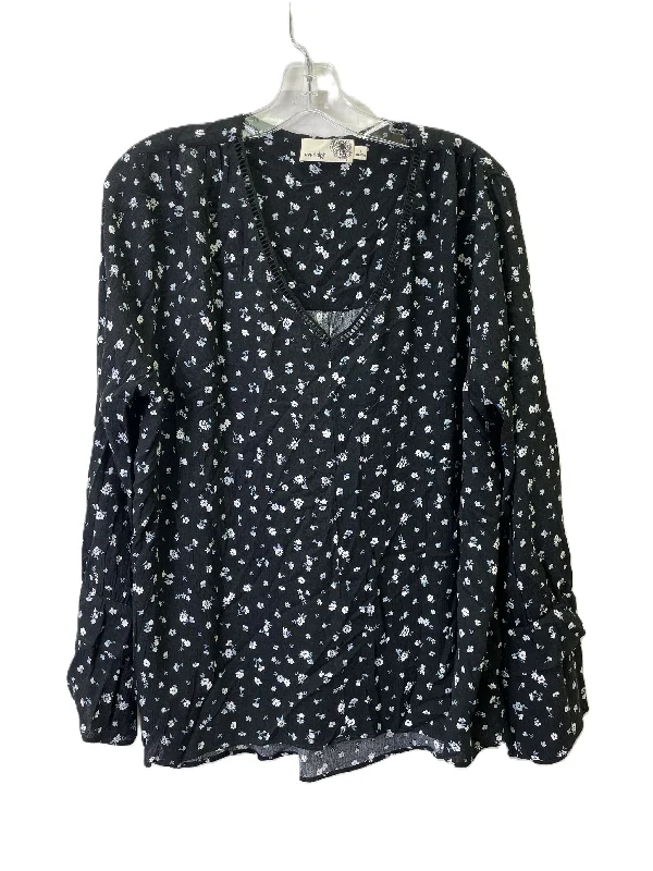 Women's Blouse with ButtonsTop Long Sleeve By Cme In Black & White, Size: L