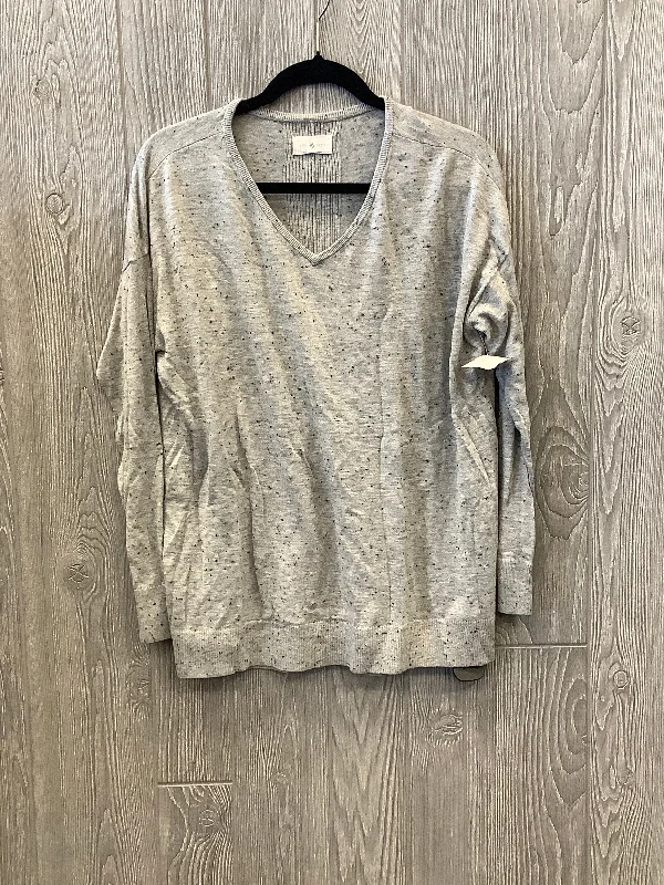 Women's Blouse with Notched CollarTop Long Sleeve By Lou And Grey In Grey, Size: M